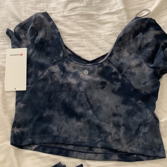 NWT 2 pieces Align shorts Diamond dyed, size 12 shorts and 12 short sle… - Picture 9 of 14